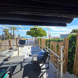 Casa A Pie De Playa En Playamar Сasa de vacaciones